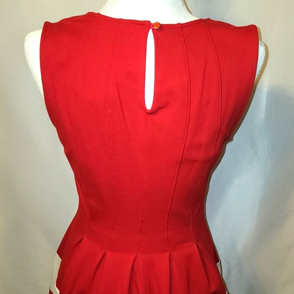 Dress - Picture 4 of 5